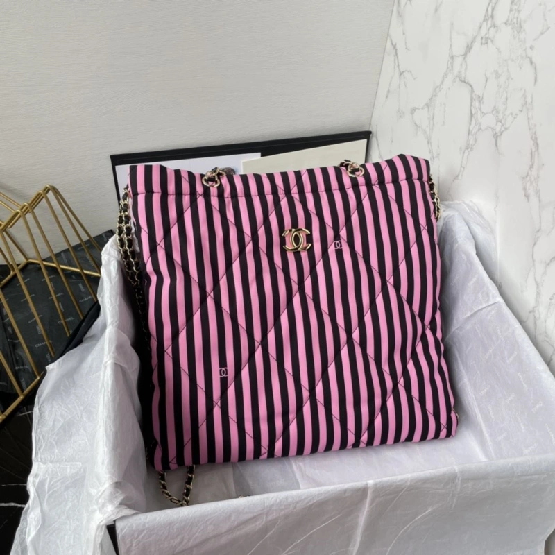 Chanel Shopping Bags 4017-0962