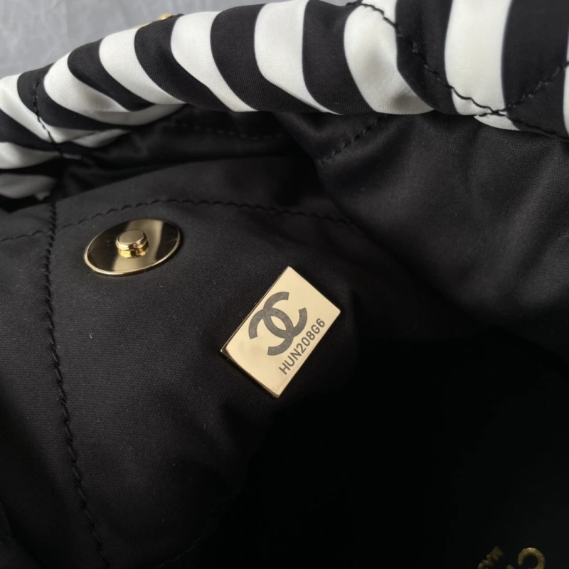 Chanel Shopping Bags 4017-0963