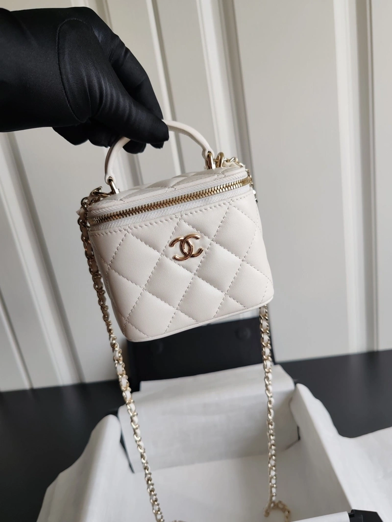 Chanel Cosmetic Bags 4017-1299