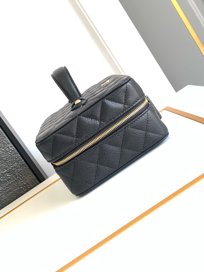 Chanel Cosmetic Bags 4017-1370