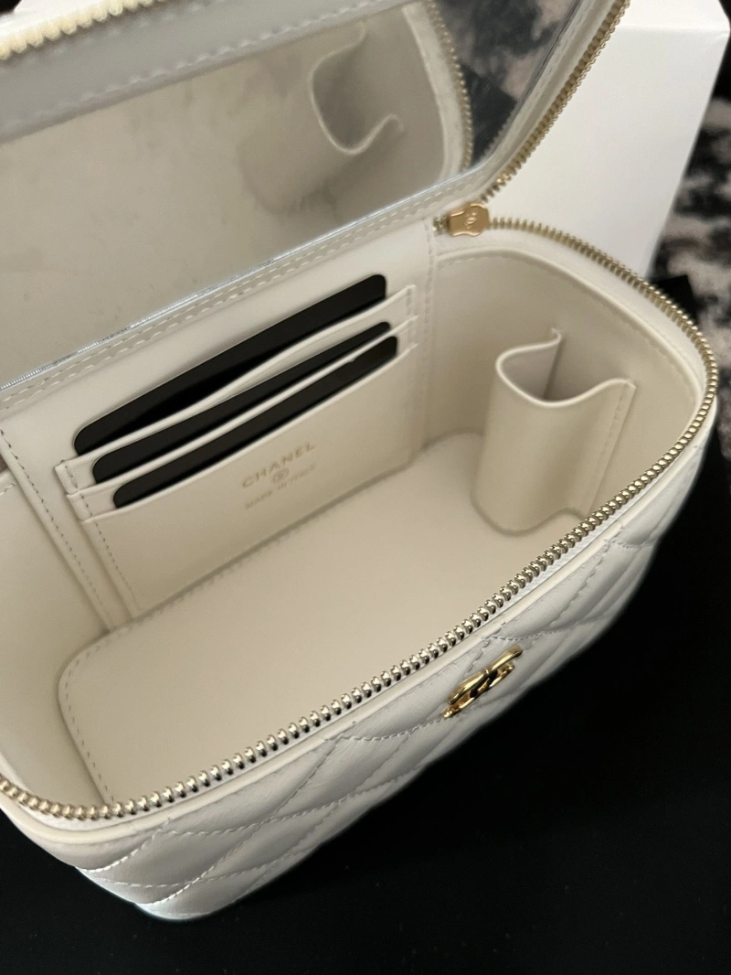 Chanel Cosmetic Bags 4017-1380