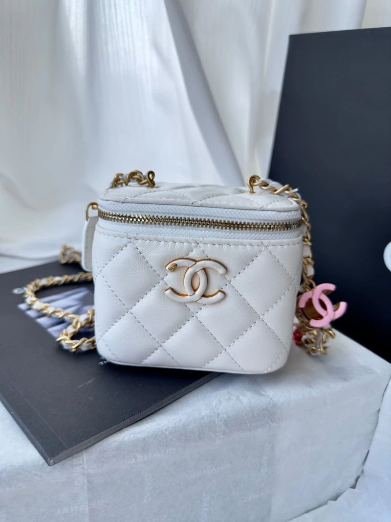 Chanel Cosmetic Bags 4017-1497