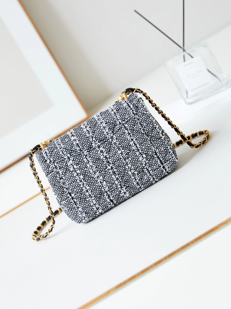 Chanel 19 Bags 4017-1525