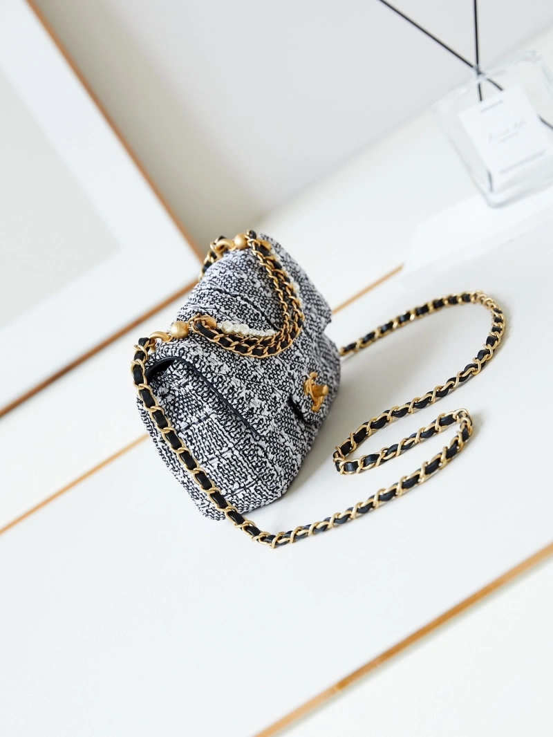 Chanel 19 Bags 4017-1532