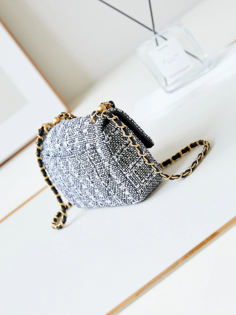 Chanel 19 Bags 4017-1532