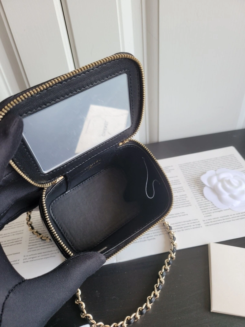 Chanel Cosmetic Bags 4017-1649