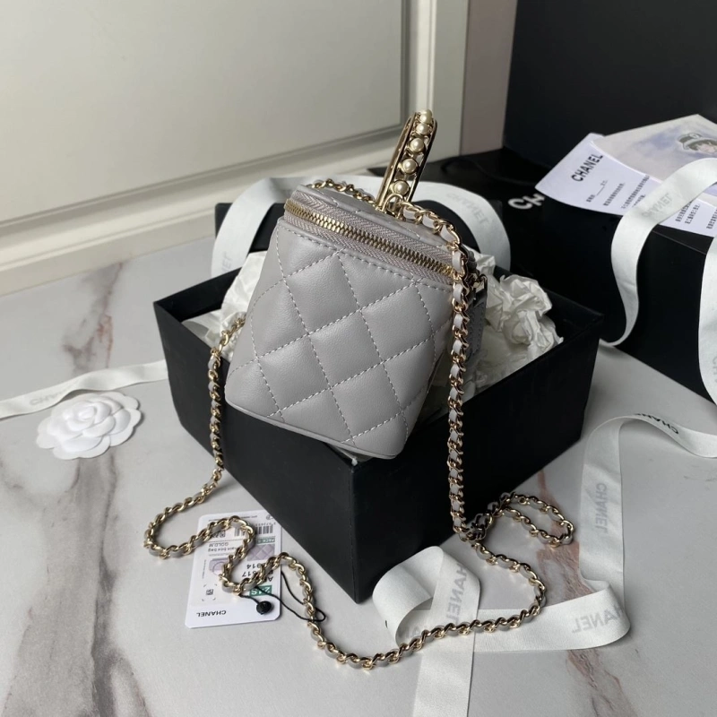 Chanel Cosmetic Bags 4017-1703