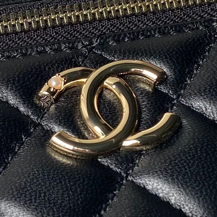 Chanel Cosmetic Bags 4017-1705