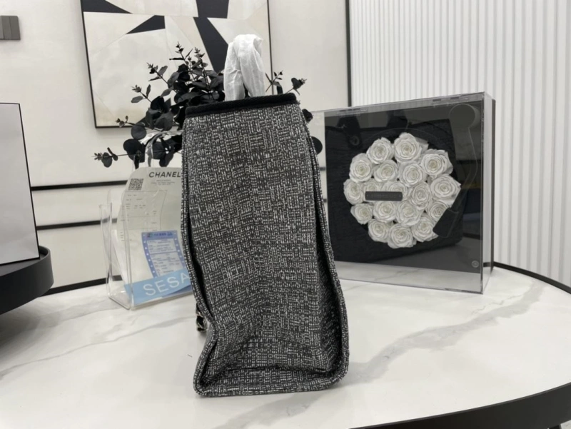 Chanel Shopping Bags 4017-1915