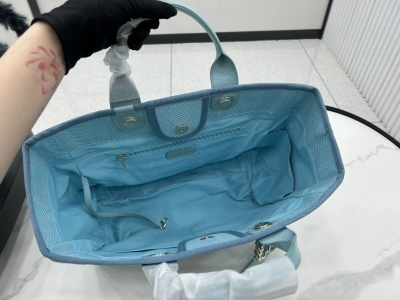 Chanel Shopping Bags 4017-1924