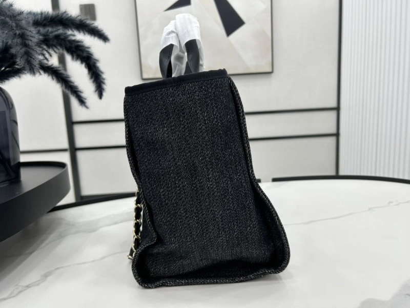 Chanel Shopping Bags 4017-1944