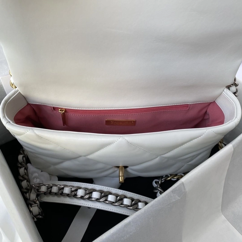Chanel 19 Bags 4017-2212