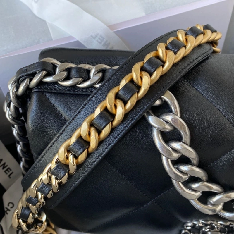 Chanel 19 Bags 4017-2213