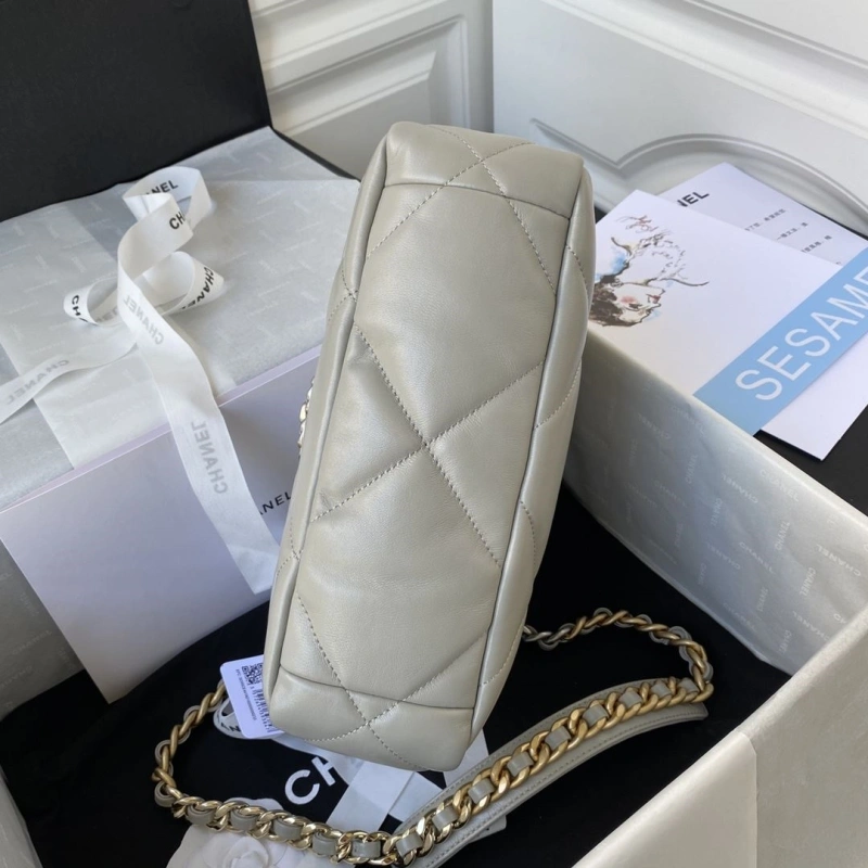 Chanel 19 Bags 4017-2217