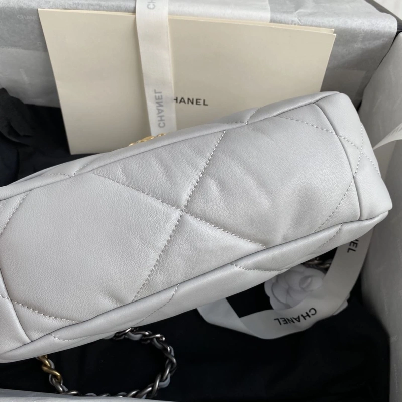 Chanel 19 Bags 4017-2219