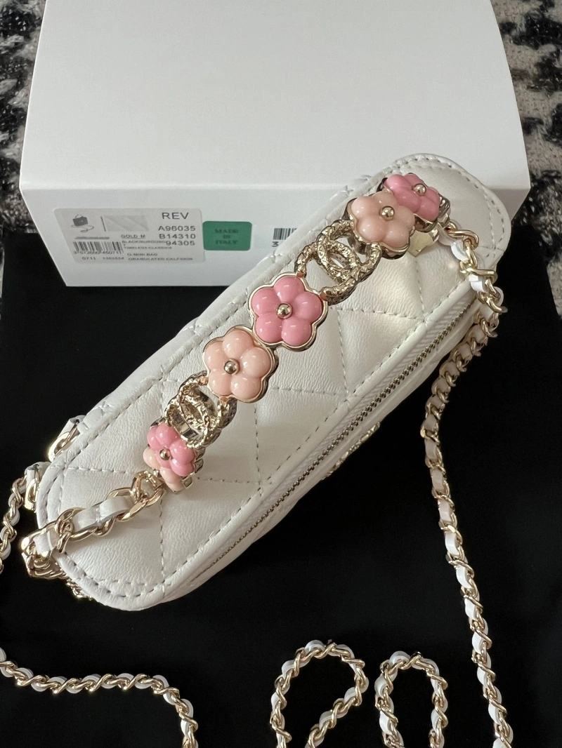 Chanel Cosmetic Bags 4017-2236