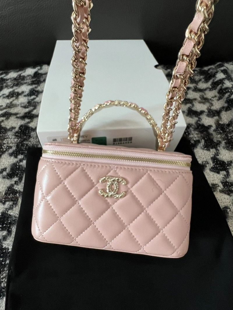 Chanel Cosmetic Bags 4017-2237