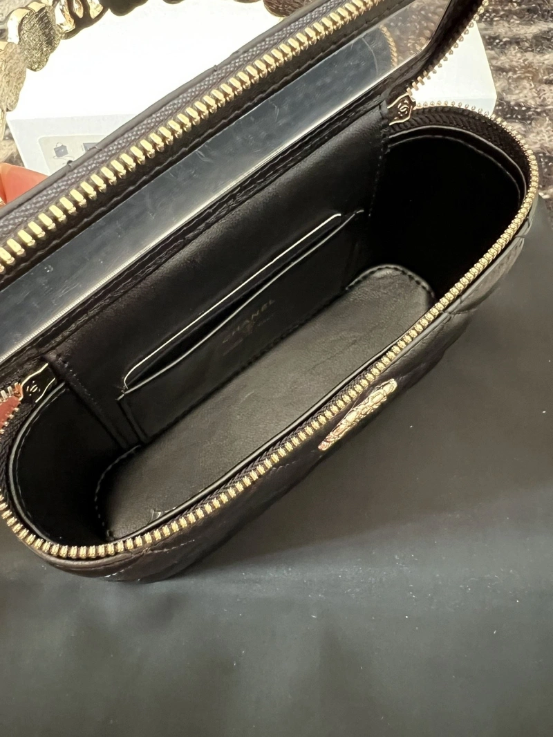 Chanel Cosmetic Bags 4017-2238