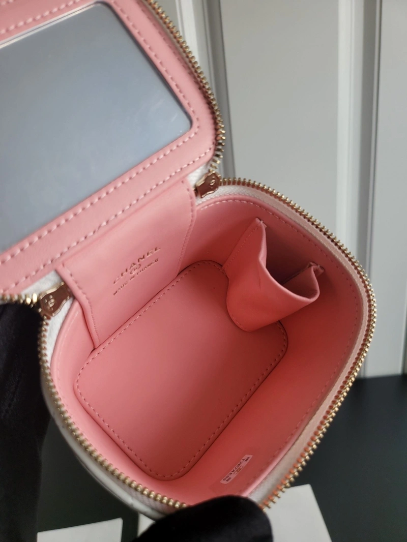 Chanel Cosmetic Bags 4017-2241