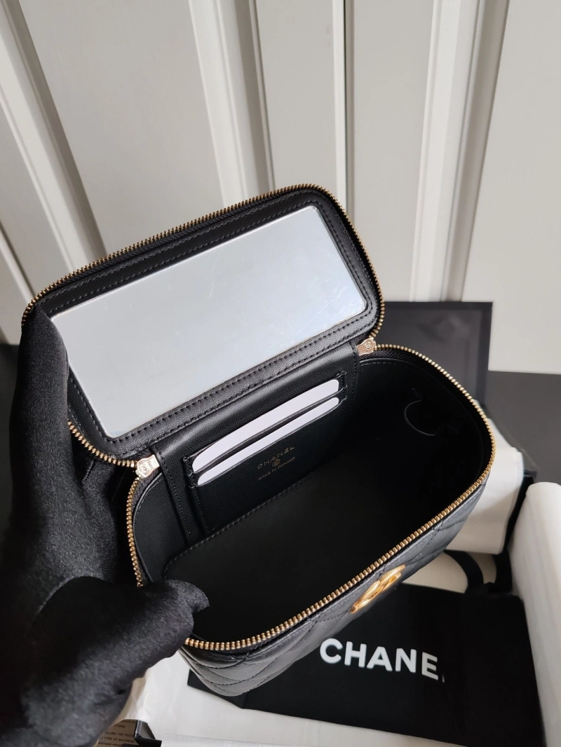 Chanel Cosmetic Bags 4017B-0019