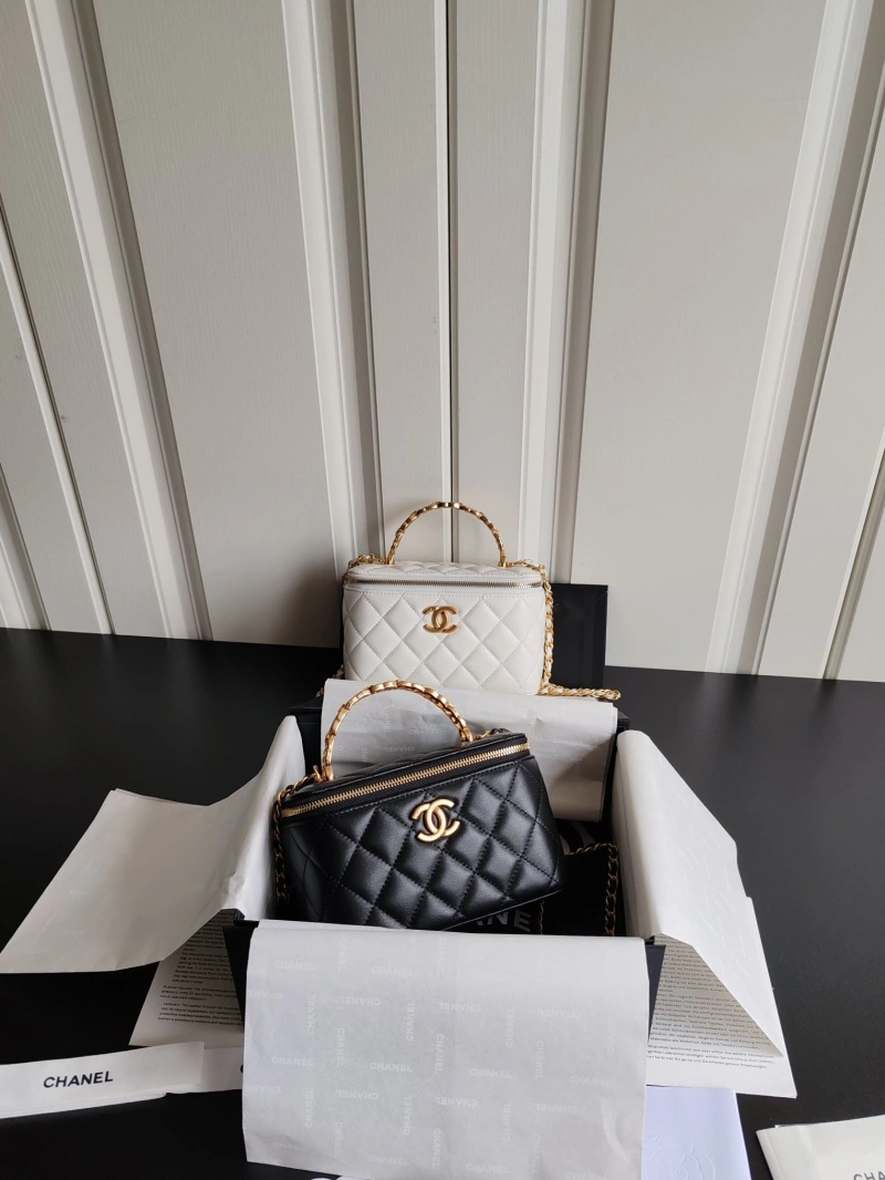 Chanel Cosmetic Bags 4017B-0019