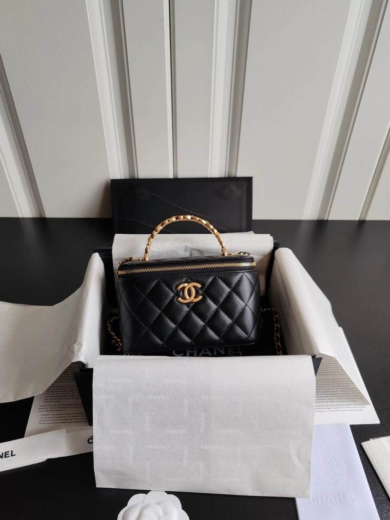 Chanel Cosmetic Bags 4017B-0019