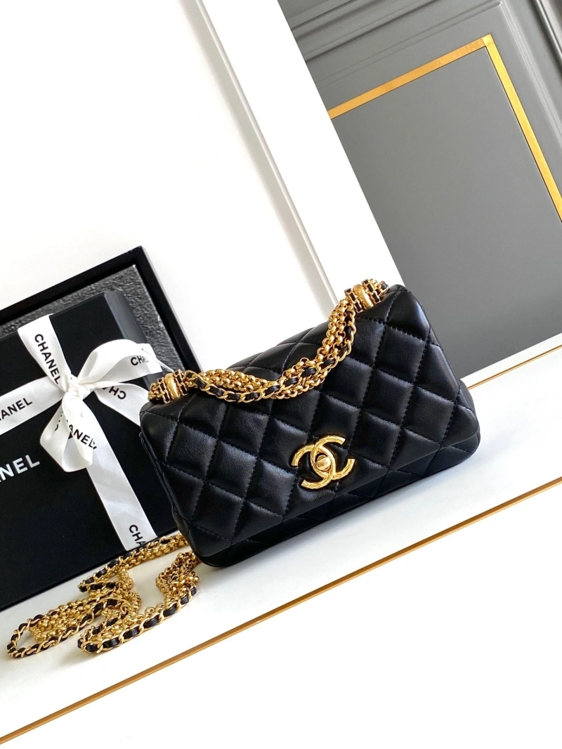 Chanel 19 Bags 4017B-0035