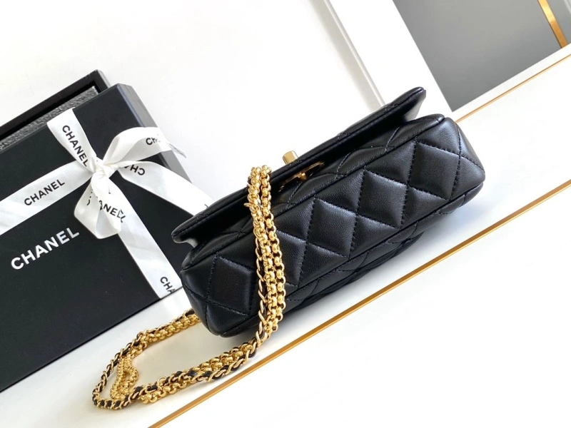 Chanel 19 Bags 4017B-0035