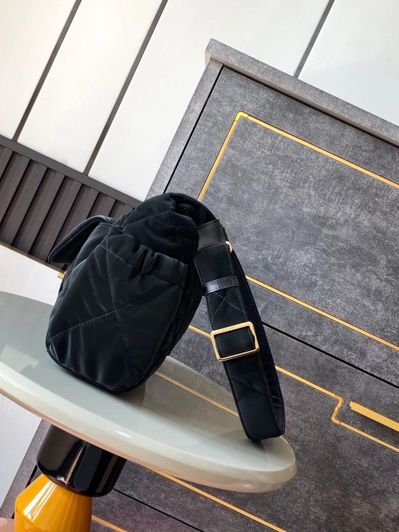 Chanel CF Series Bags 4017B-0187