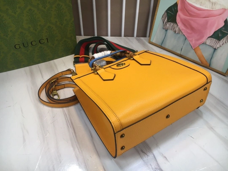 Gucci Shopping Bags 4032-0109