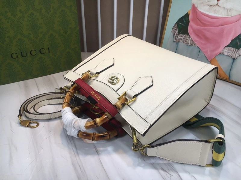 Gucci Shopping Bags 4032-0110