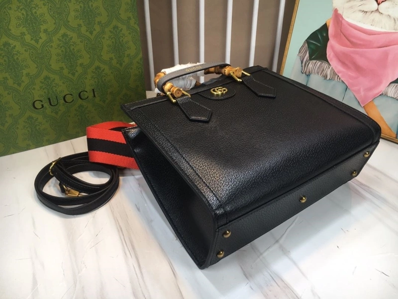 Gucci Shopping Bags 4032-0111