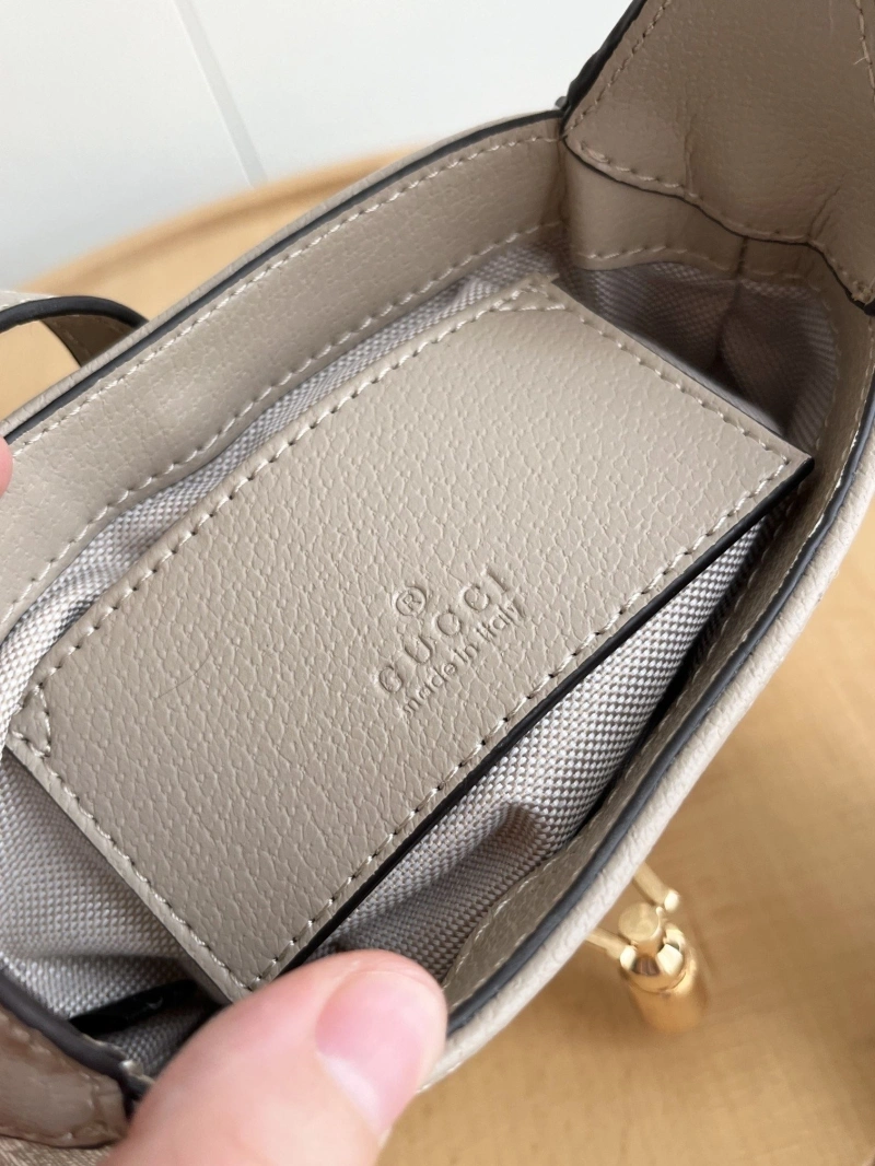 Gucci Top Handle Bags 4032-0120