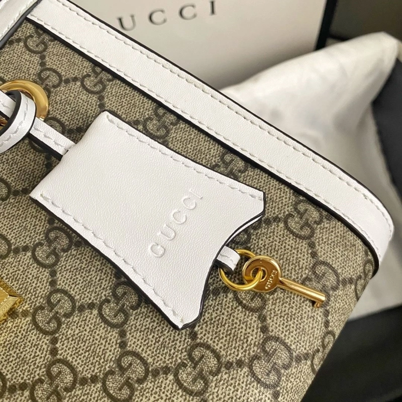 Gucci Shopping Bags 4032-0124