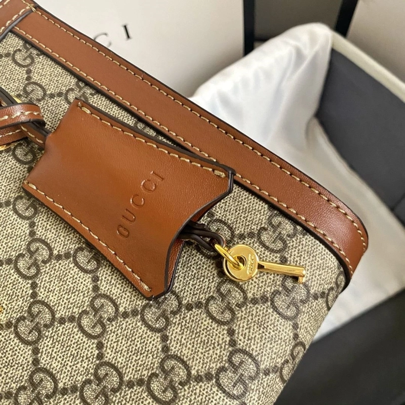 Gucci Shopping Bags 4032-0126