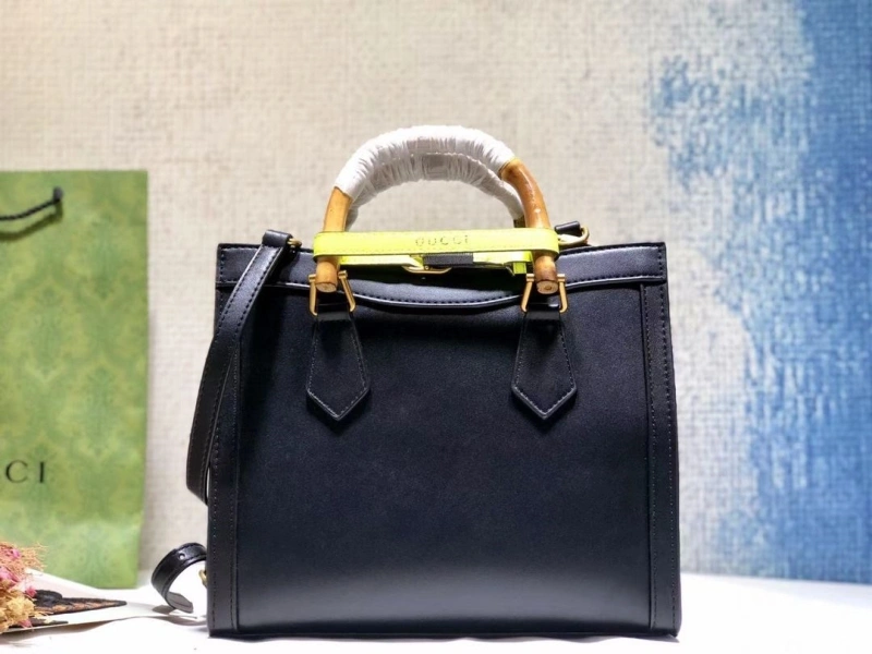 Gucci Shopping Bags 4032-0164