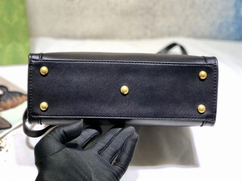 Gucci Shopping Bags 4032-0164