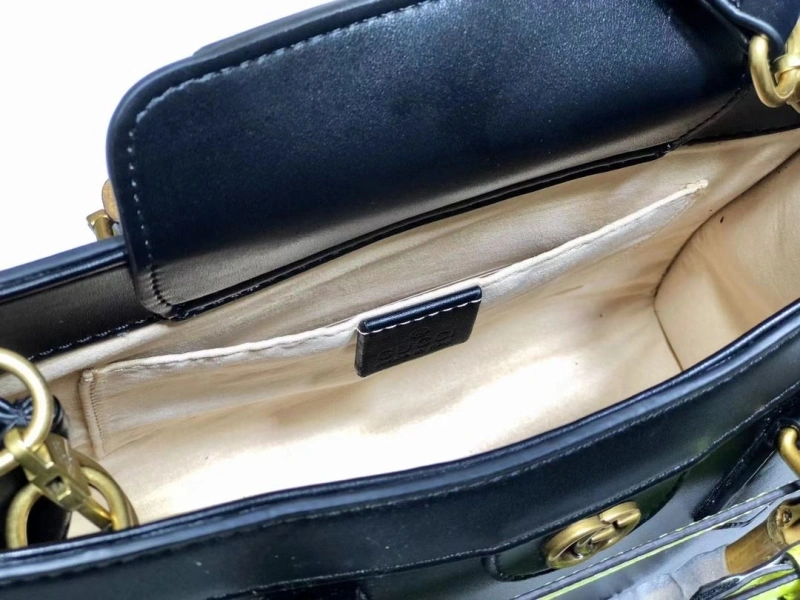 Gucci Shopping Bags 4032-0164