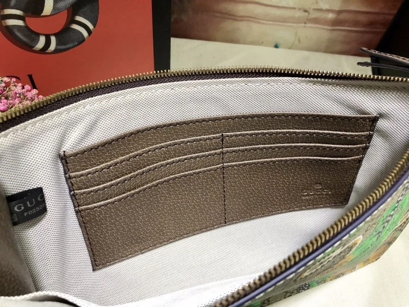 Gucci Clutch Bags 4032-0180