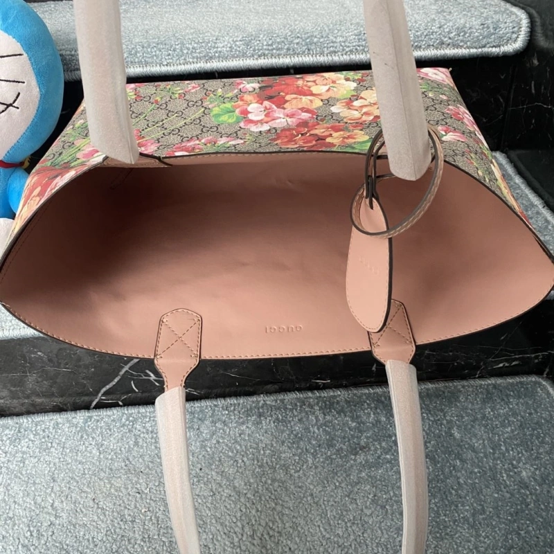 Gucci Shopping Bags 4032-0228