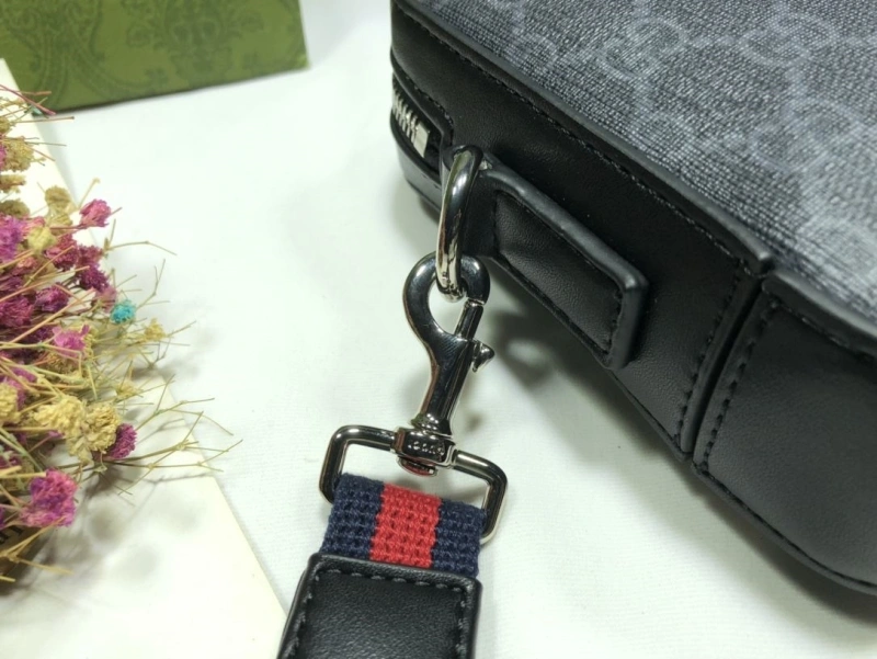 Gucci Clutch Bags 4032-0338