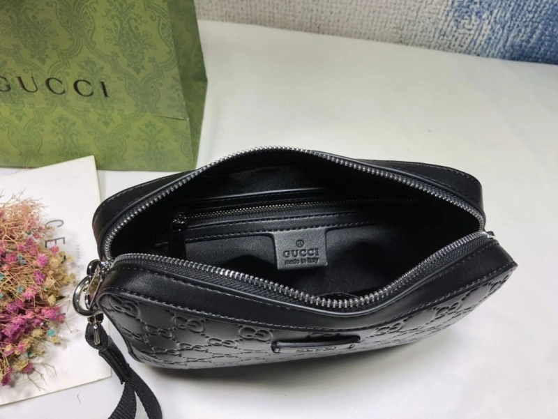 Gucci Clutch Bags 4032-0339