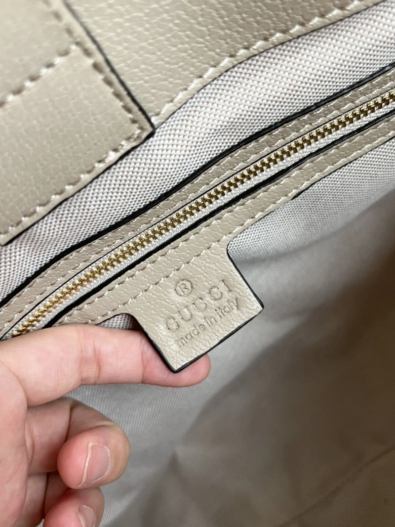 Gucci Shopping Bags 4032-0630