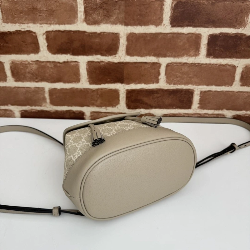 Gucci Backpacks 4033-0316