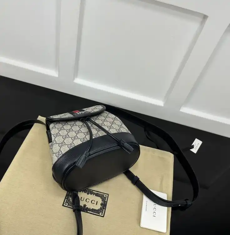 Gucci Backpacks 4034H-0003