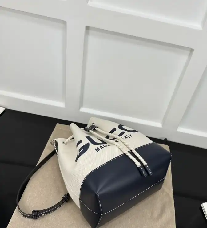 Gucci Bucket Bags 4034H-0007