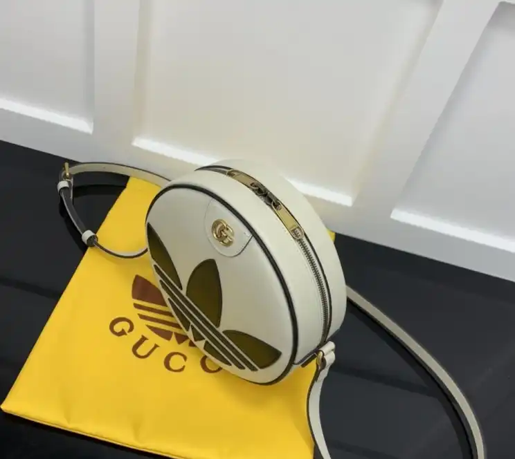 Gucci Round Bags 4034H-0122