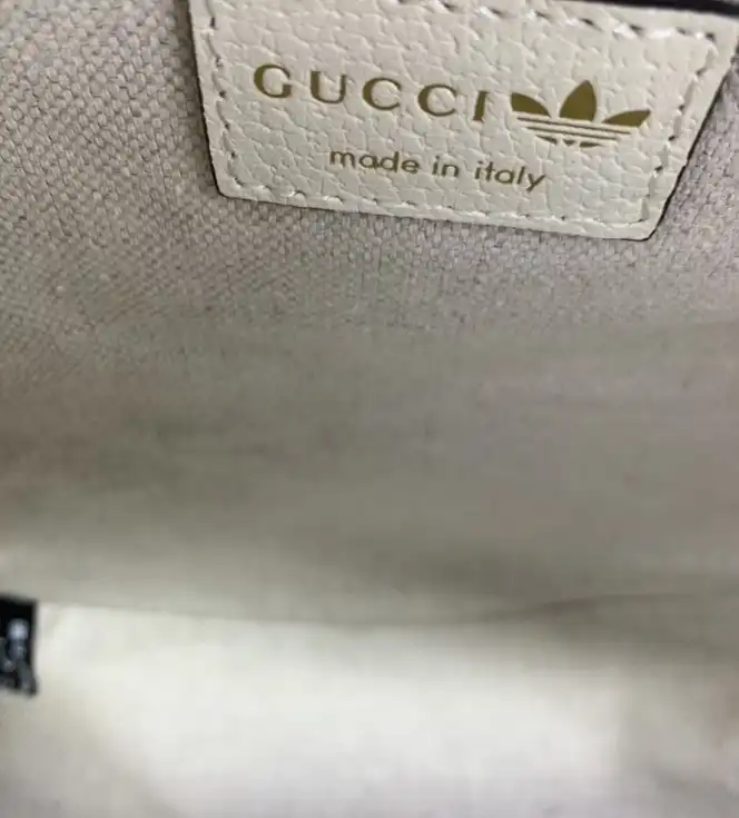 Gucci Round Bags 4034H-0122