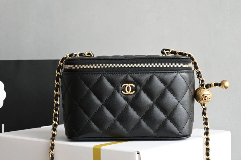 Chanel Cosmetic Bags 4035F-0011