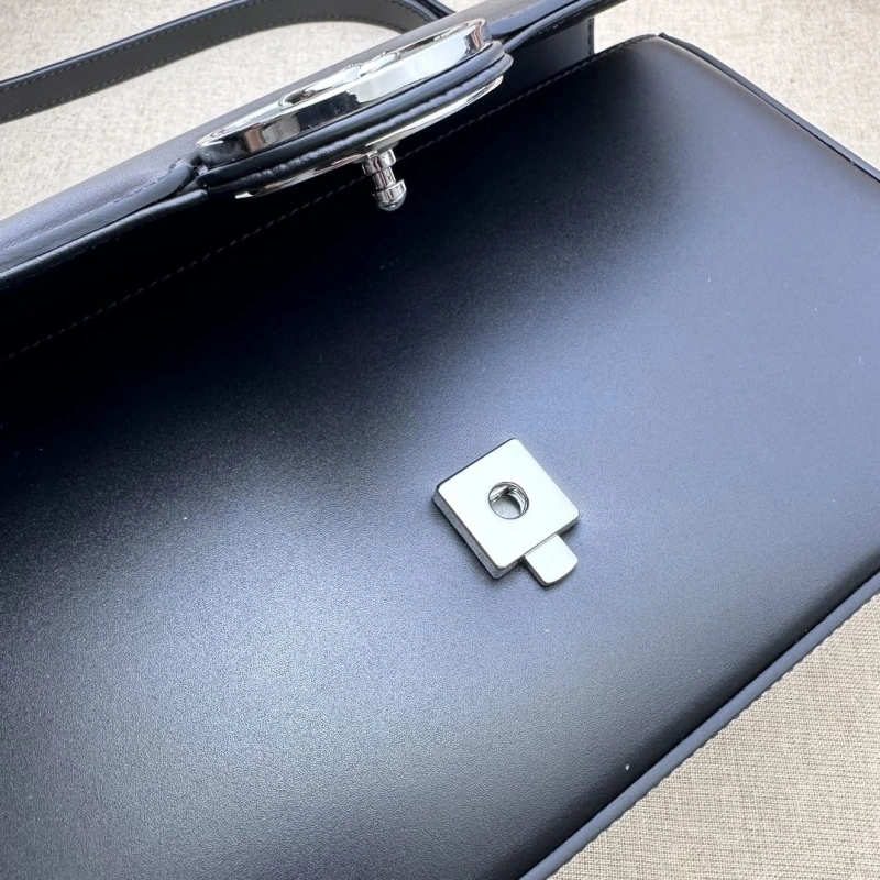 Gucci Satchel Bags 4036-0421